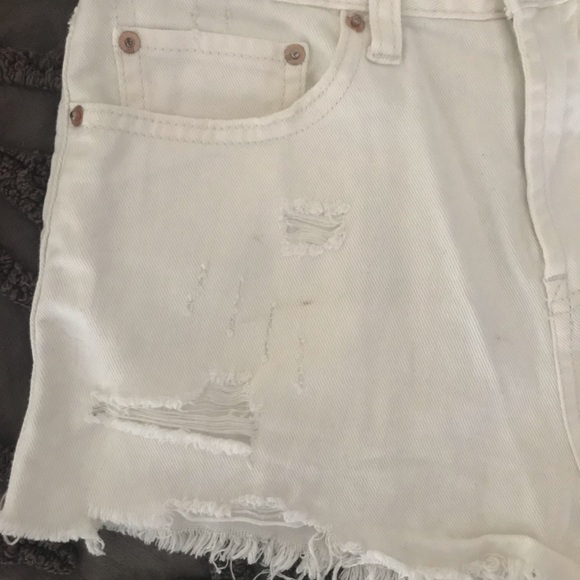 White High Rise Distressed Denim shorts - Picture 3 of 4